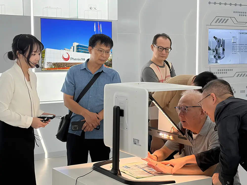 台湾黄埔后代（企业家）经贸考察团赴饶考察——金秋信江迎远客