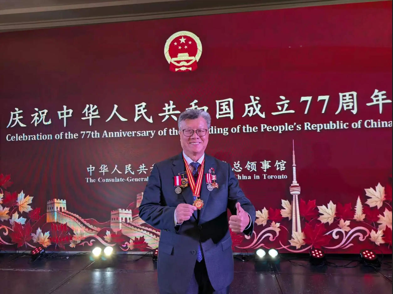 加拿大共工社社长孙瑞祥受邀出席中国驻多伦多总领馆国庆招待会